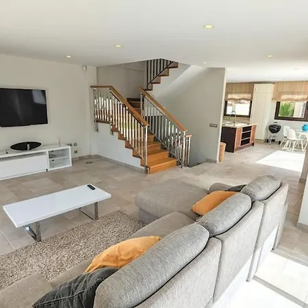 2 Bedroom With Heated Pool فيلة La Mareta