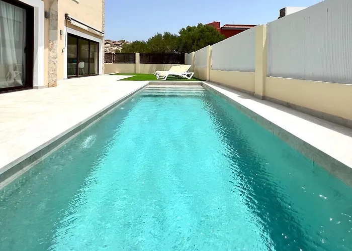 2 Bedroom With Heated Pool *