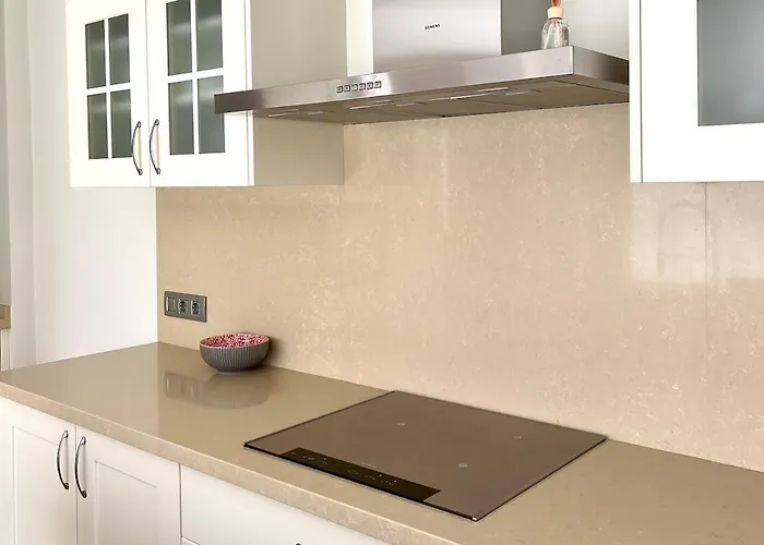 2 Bedroom With Heated Pool וילה *