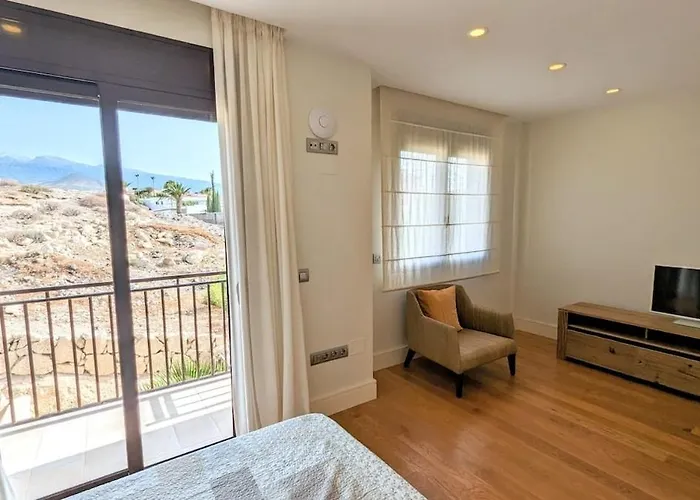 2 Bedroom With Heated Pool