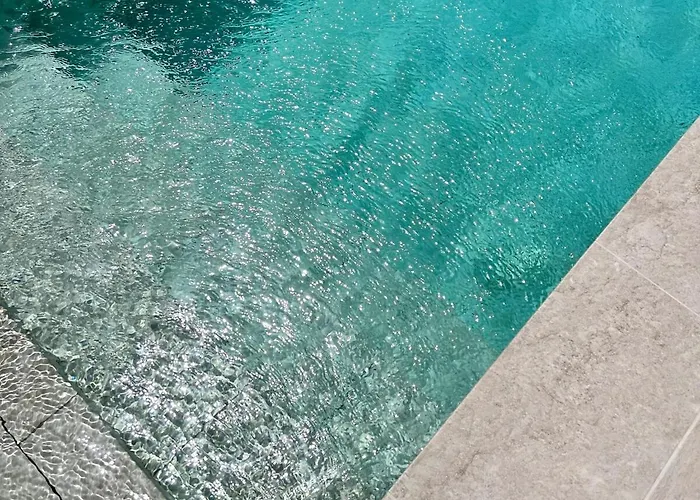 2 Bedroom With Heated Pool *