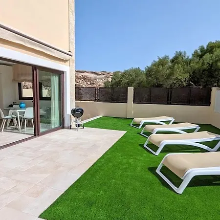 2 Bedroom With Heated Pool La Mareta